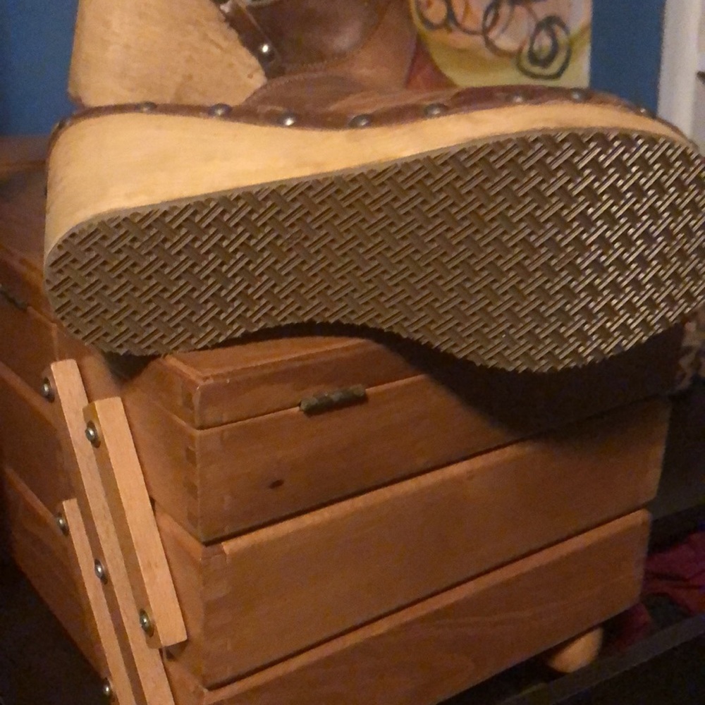 🌹🌹🌹SOLD🌹🌹Vintage 90’s Steve Madden Wood clogs - Picture 3 of 4